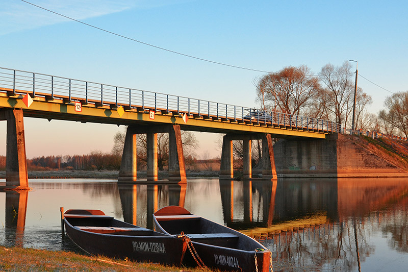 Biebrza i most nad nią