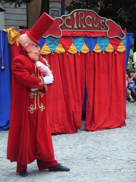 Wędrujace lalki pana Pezo