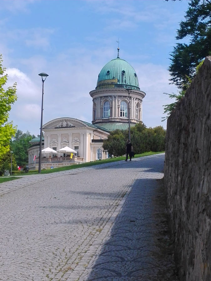 wejscie do kościoła Franciszkanów w Wieliczce