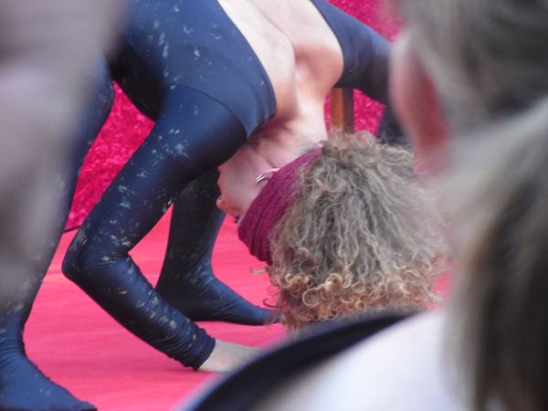 2 ręce 3 stopy (2 mains 3 pieds) Warszawa