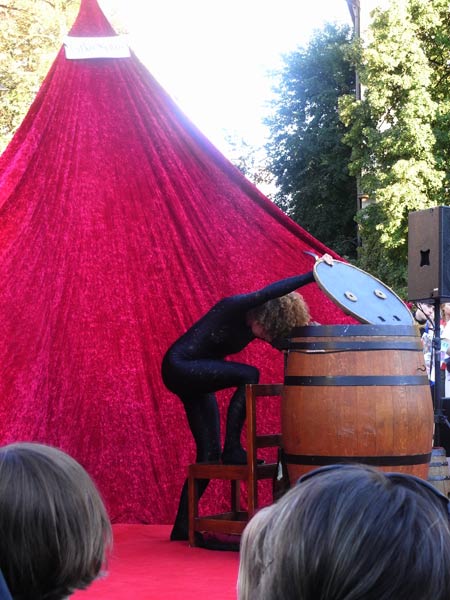  2 ręce 3 stopy (2 mains 3 pieds) Warszawa