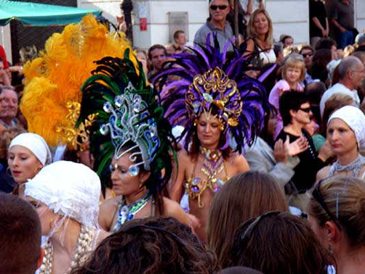 parada samby na Nowym Świecie