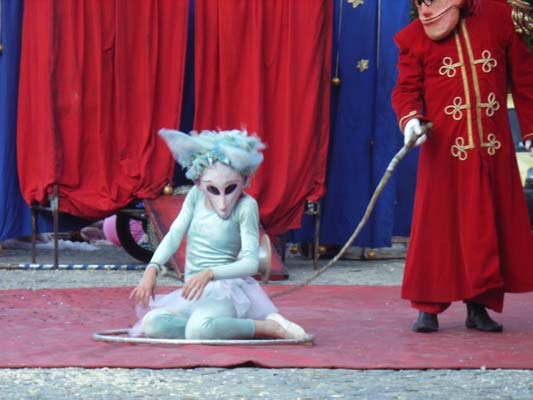 Wędrujące Lalki Pana Pazo - sztuka ulicy